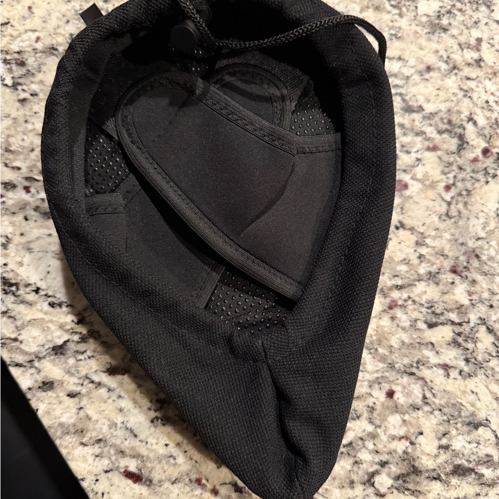 Black Cushioned Bicycle Seat Cover - Picture 2 of 3